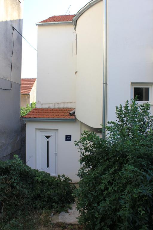 Apartment Nala Шибеник Екстер'єр фото