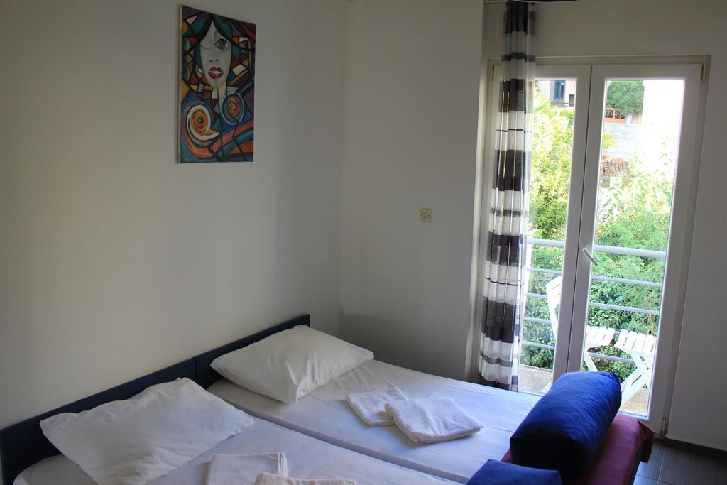 Apartment Nala Шибеник Екстер'єр фото